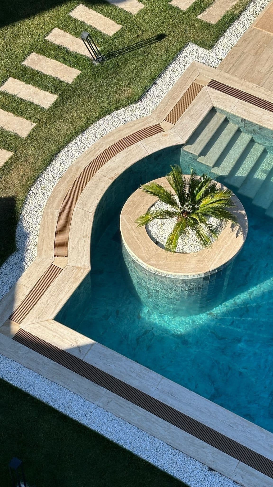 Havuz Başında Huzur